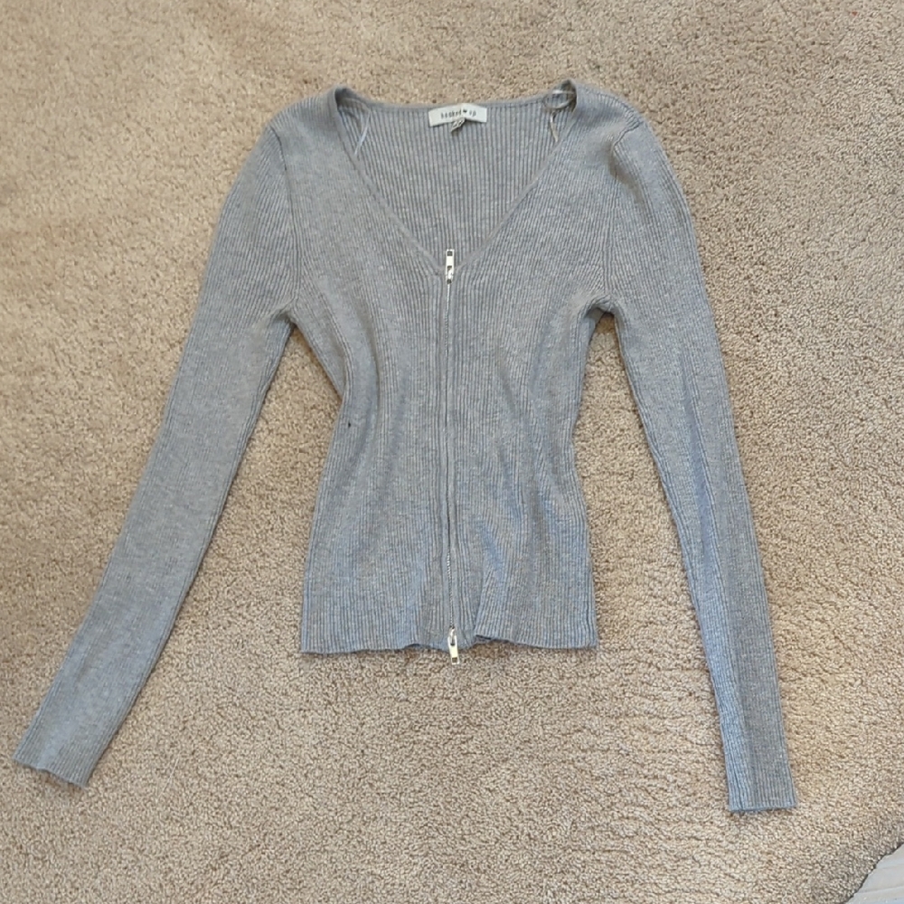 Hooked Up by IOT Gray Ribbed Knit Cardigan